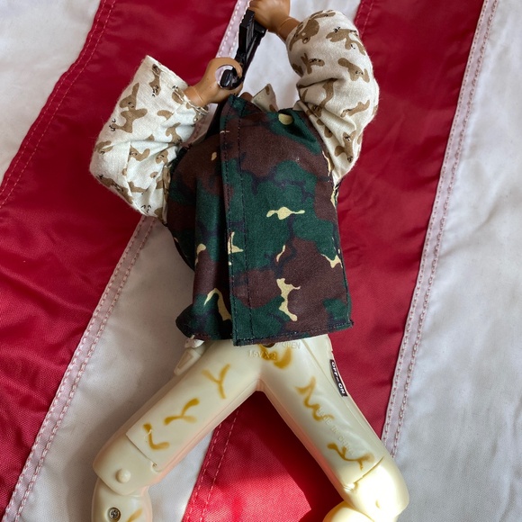 Army Soldier doing the Combat Crawl - Picture 8 of 8